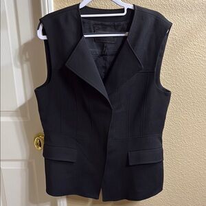 Black Sleeveless Vest with Lapel Collar